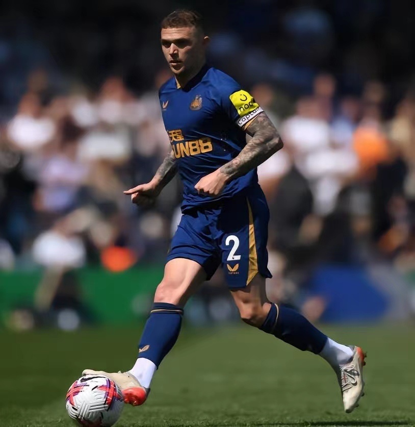 国际比赛日体能课后，布莱顿门线救险备战荷甲，悬念犹存，训练强度明显提升的简单介绍